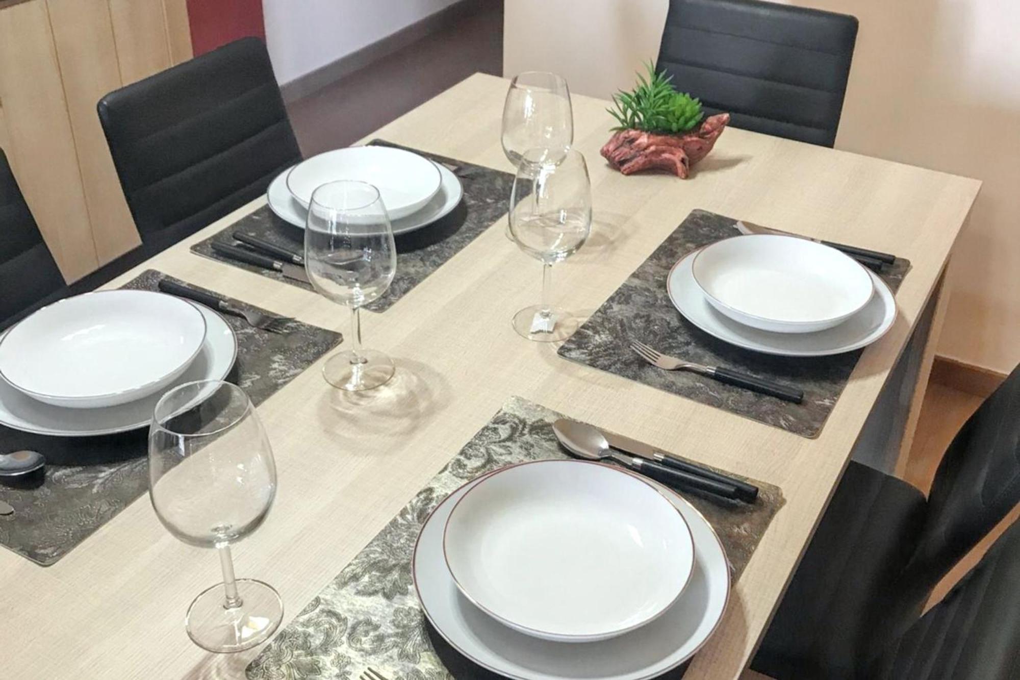 Comfortable Apartment In Malaga With Balcony And City View 81 M² Kültér fotó